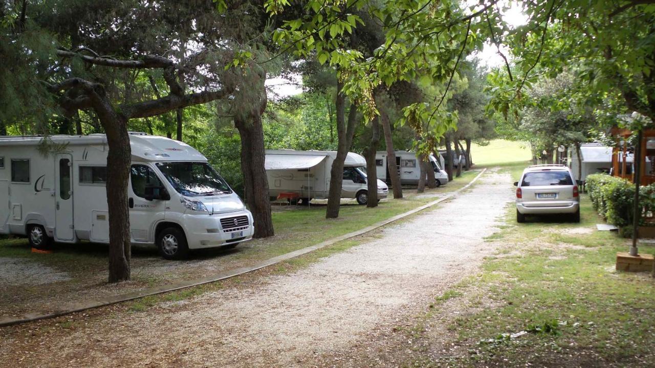 Camping Paradiso Πέζαρο Εξωτερικό φωτογραφία